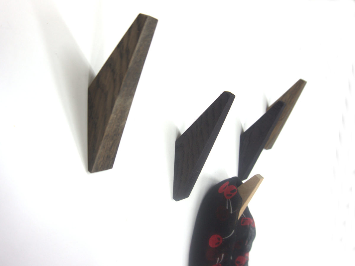 kapstok muurhaak Tusk van RHOOTZ.nl